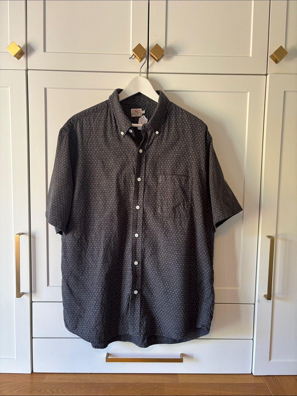 Faherty Charcoal Short-Sleeve Button-Down Shirt